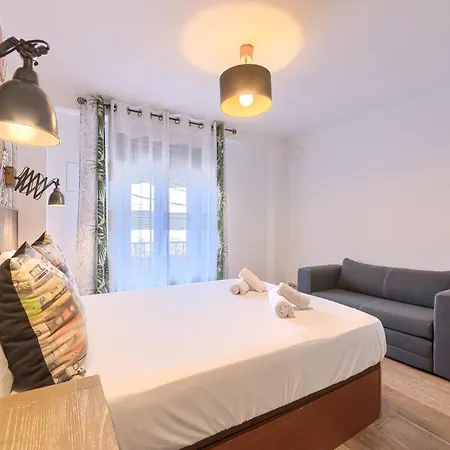 19th Comfort Flat By Next Stop Apartment